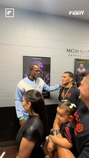 Stephen Jackson Instagram - @_stak5_ 🤝 @Benavidez300 

David Benavidez is ready for weigh-ins‼️#DavisMartin #BenavidezGvozdyk
