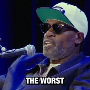 Stephen Jackson Instagram - “That’s when I knew you were a real friend.” 😭

Special episode with @knuckleheadspodcast is available now on the @allthesmoke.productions YouTube. Tap in! 💨