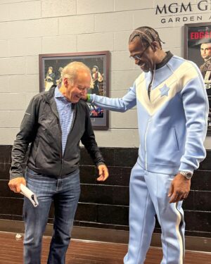 Stephen Jackson Instagram - @atsfight and @atsboxing pulled up to the #DavisMartin fight with @_stak5_ 🥊

ICYMI: Last week, All the Smoke Productions announced the launch of All the Smoke Fight. @atsfight is new multi-platform content vertical surrounding combat sports events with premium storytelling, interviews, coverage, and analysis from all corners of the fight game.

More to come. 💨
