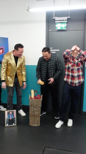 Stephen Mulhern Instagram - Throwback to @itvtakeaway backstage, training for the world famous #InForAPenny
Shortbread game with help from @antanddec and @andipeters! If you missed any shows (unbelievable!) you can now catch up on the whole series on @itvxofficial