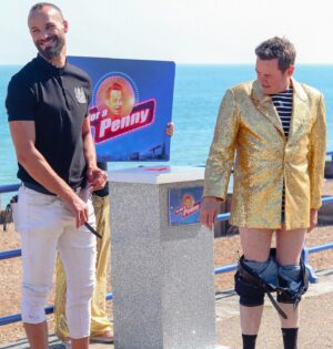 Stephen Mulhern Instagram - Jeans were a terrible choice in this weather! Anyway, join us for the last episode of the series tonight! In For a Penny starts at 7pm on @itv and @wearestv1