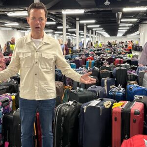 Stephen Mulhern Instagram - My suitcase is here somewhere… this could take a while!