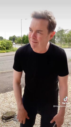 Stephen Mulhern Instagram - Needed to repost this! It’s sooo hot! 🥵

Also, don’t forget to give me a follow on TikTok if you’re not already. Just click the link in my bio or search for @stephenmulhern x