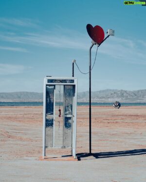 Steve Agee Instagram - Salton Sea
.
.
#a7riii #sonyalpha #saltonsea #bombaybeach #phonebooth