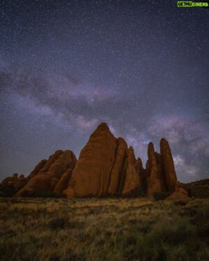 Steve Agee Instagram - Milky Way - Arches National Park 
.
.
Part of @nateinthewild and @autpops In The Wild workshops. Worth it!
.
.
#sonyalpha #a7r5 #archesnationalpark #longexposure #milkyway #astophotography