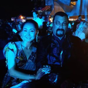 Steven Seagal Instagram - Nice breeze, nice music, nice evening with @eminofficial 🎆🎊🎉@zharafestival