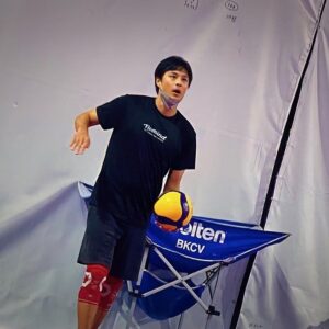 Steven Sun Instagram - 專心的時候，下顎肌肉好沒力😄