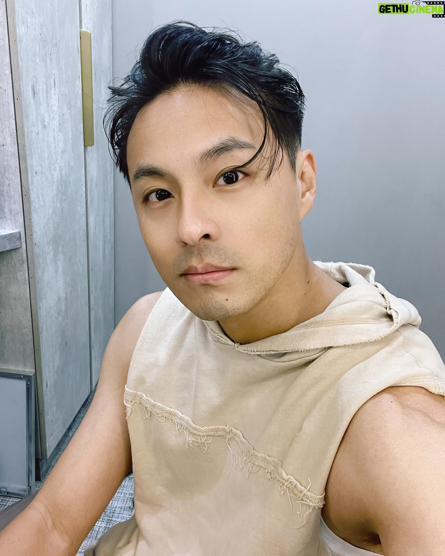 Steven Sun - 1K Likes - 💇
剪頭髮就像洗澡和日出一樣
都能夠讓人煥然一新