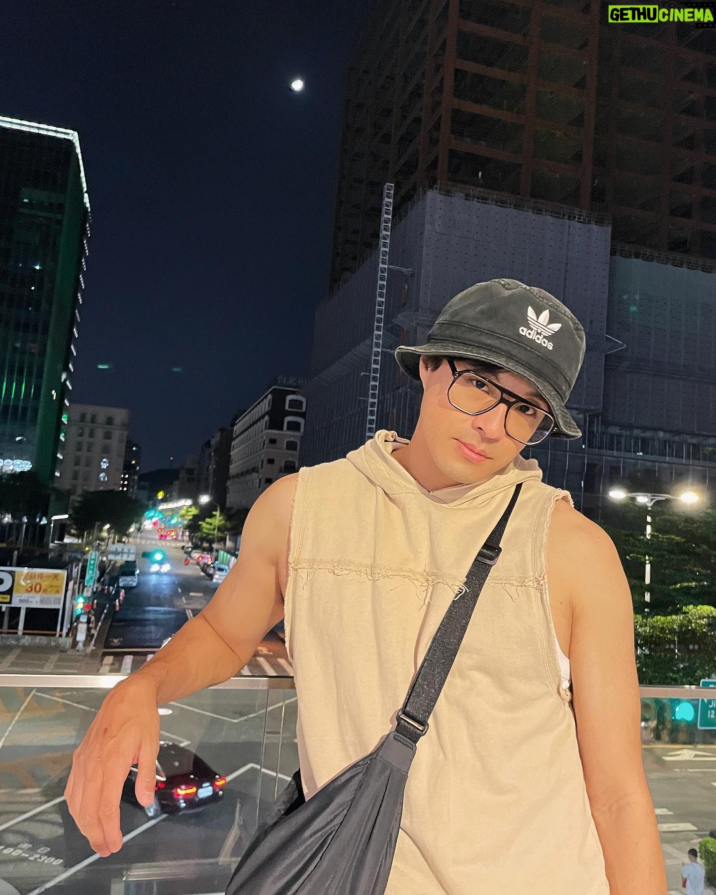 Steven Sun - 803 Likes - 🌛