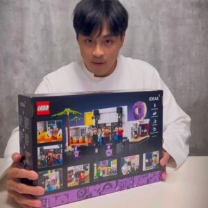 Steven Sun Instagram - 💥
這是什麼dynamite爆炸組合？！
Lego 跟 BTS居然出了跟mv裡面一模一樣的場景！身為過動兒我坐了兩個小時一口氣拼完～

@LEGO
#bts 
#LEGOBTS
#thankyoulego
#台灣樂高