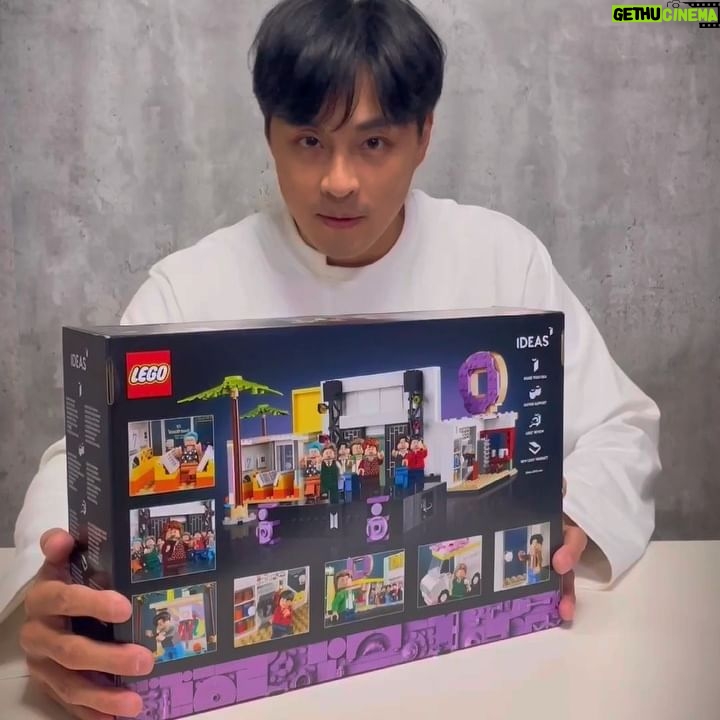 Steven Sun - 1.5K Likes - 💥
這是什麼dynamite爆炸組合?!
Lego 跟 BTS居然出了跟mv裡面一模一樣的場景!身為過動兒我坐了兩個小時一口氣拼完~
@LEGO
#bts
#LEGOBTS
#thankyoulego
#台灣樂高