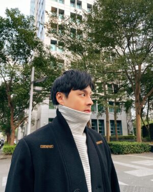 Steven Sun Instagram - 🐢
不斷地被提醒，不能一直當縮頭烏龜～
但是⋯⋯

真的太冷了。