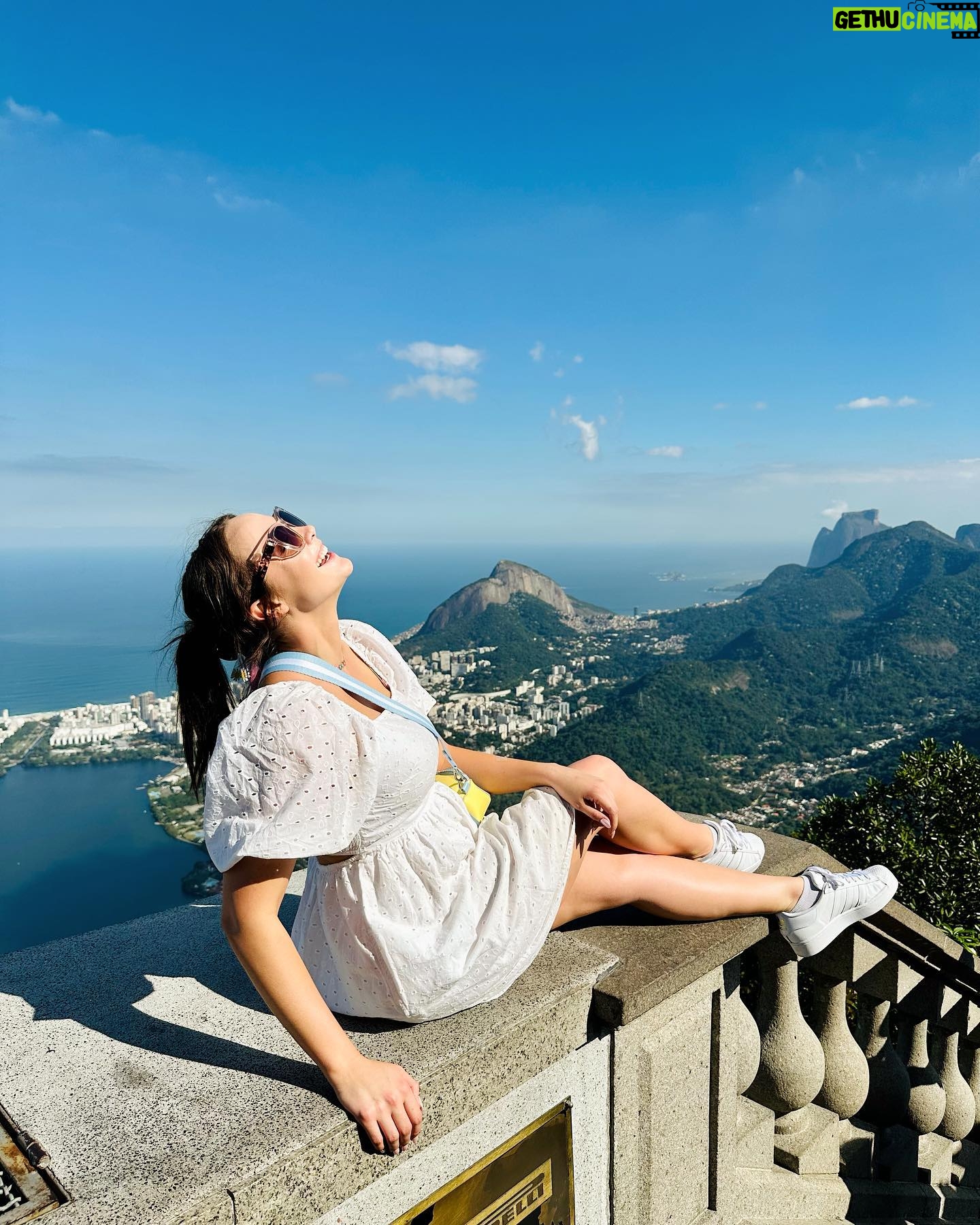 Stevie Lynn Jones - 862 Likes - o turista