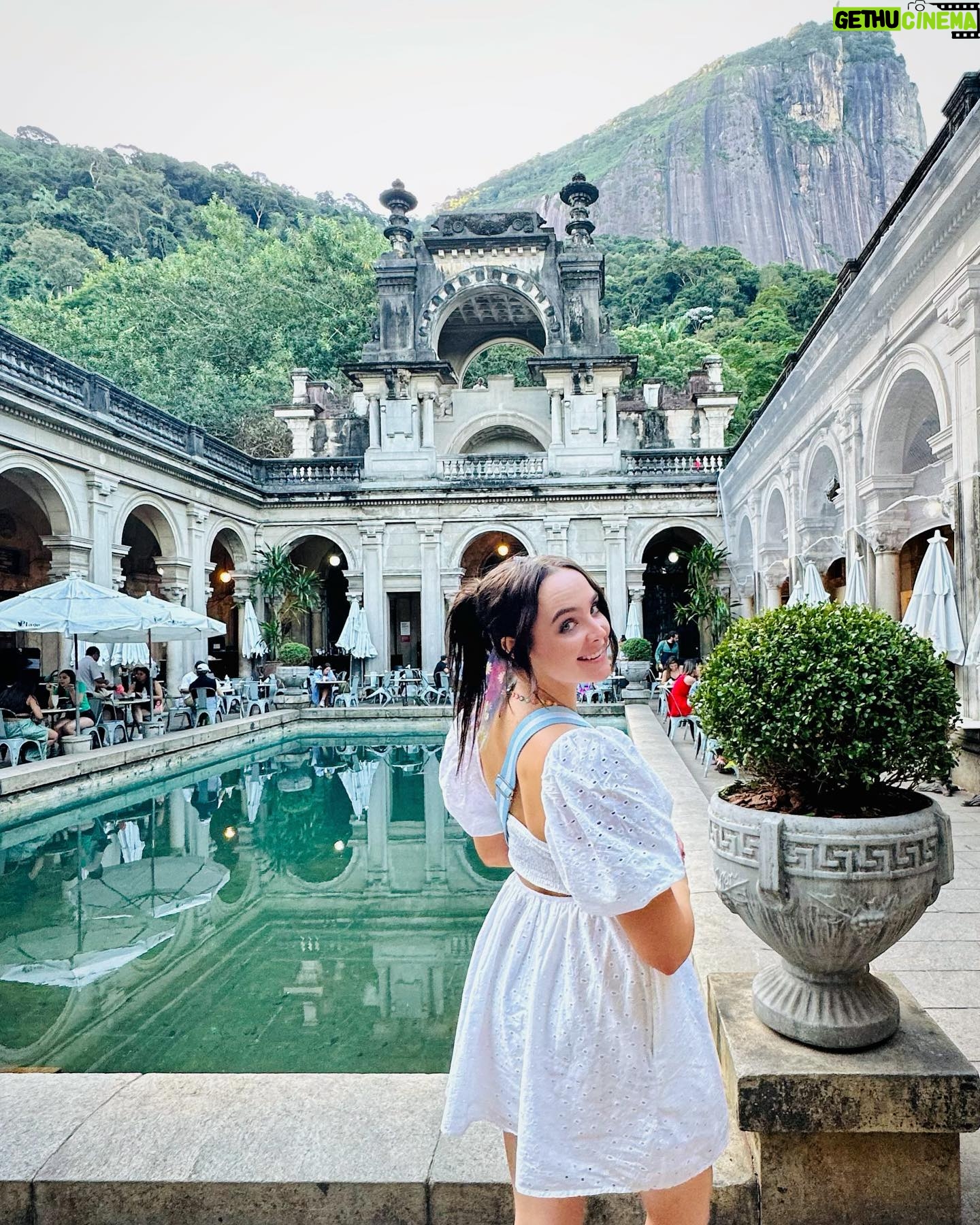 Stevie Lynn Jones - 862 Likes - o turista
