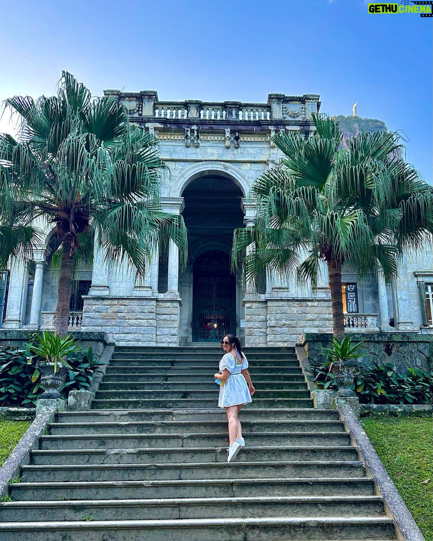 Stevie Lynn Jones - 862 Likes - o turista