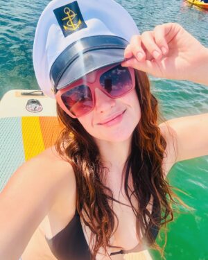 Stevie Lynn Jones Instagram - So glad this weekend is finally weekending appropriately! Now who’s coming paddle boarding with me next? ☀️🌊