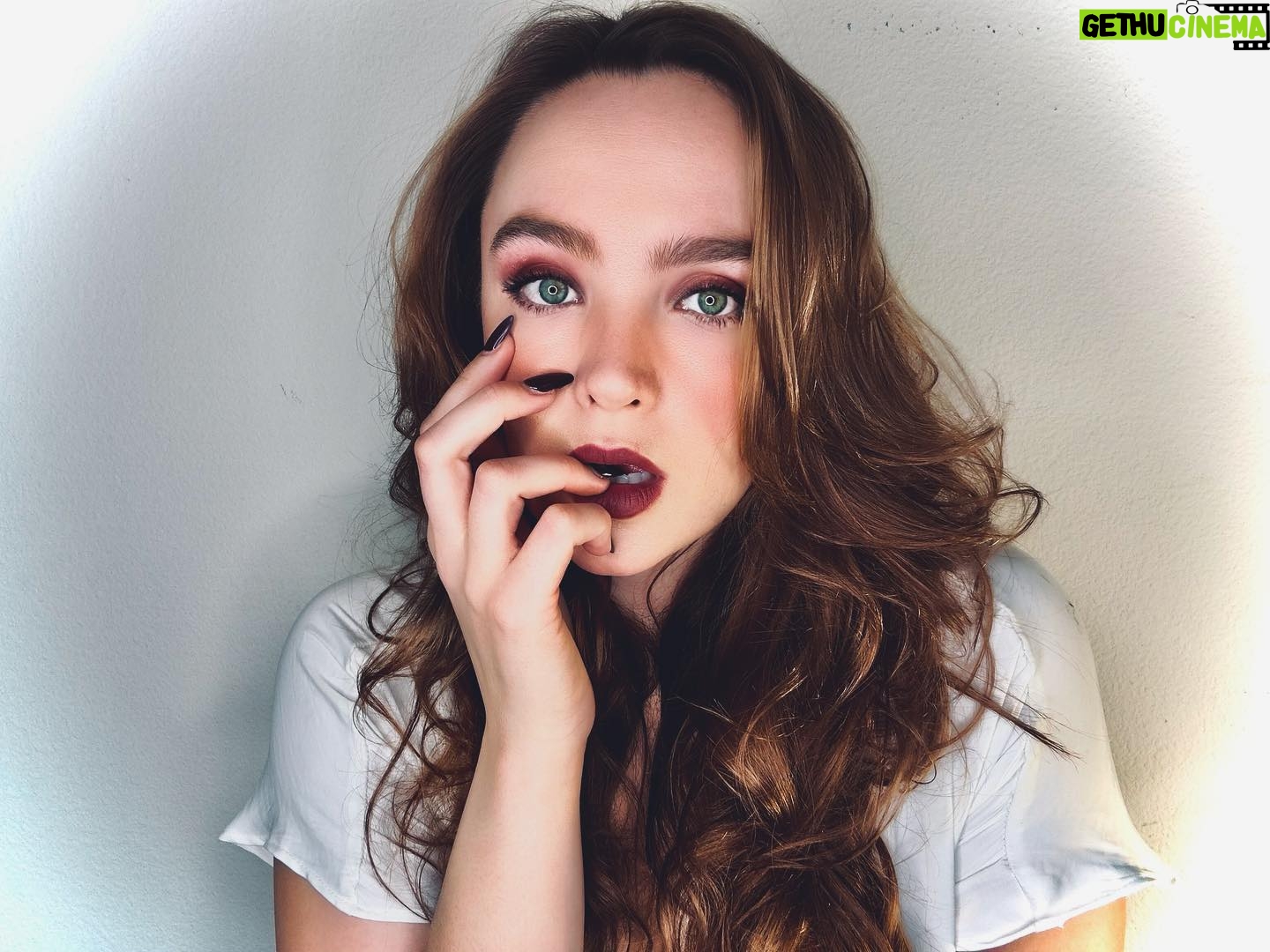 Stevie Lynn Jones - 688 Likes - #tgif