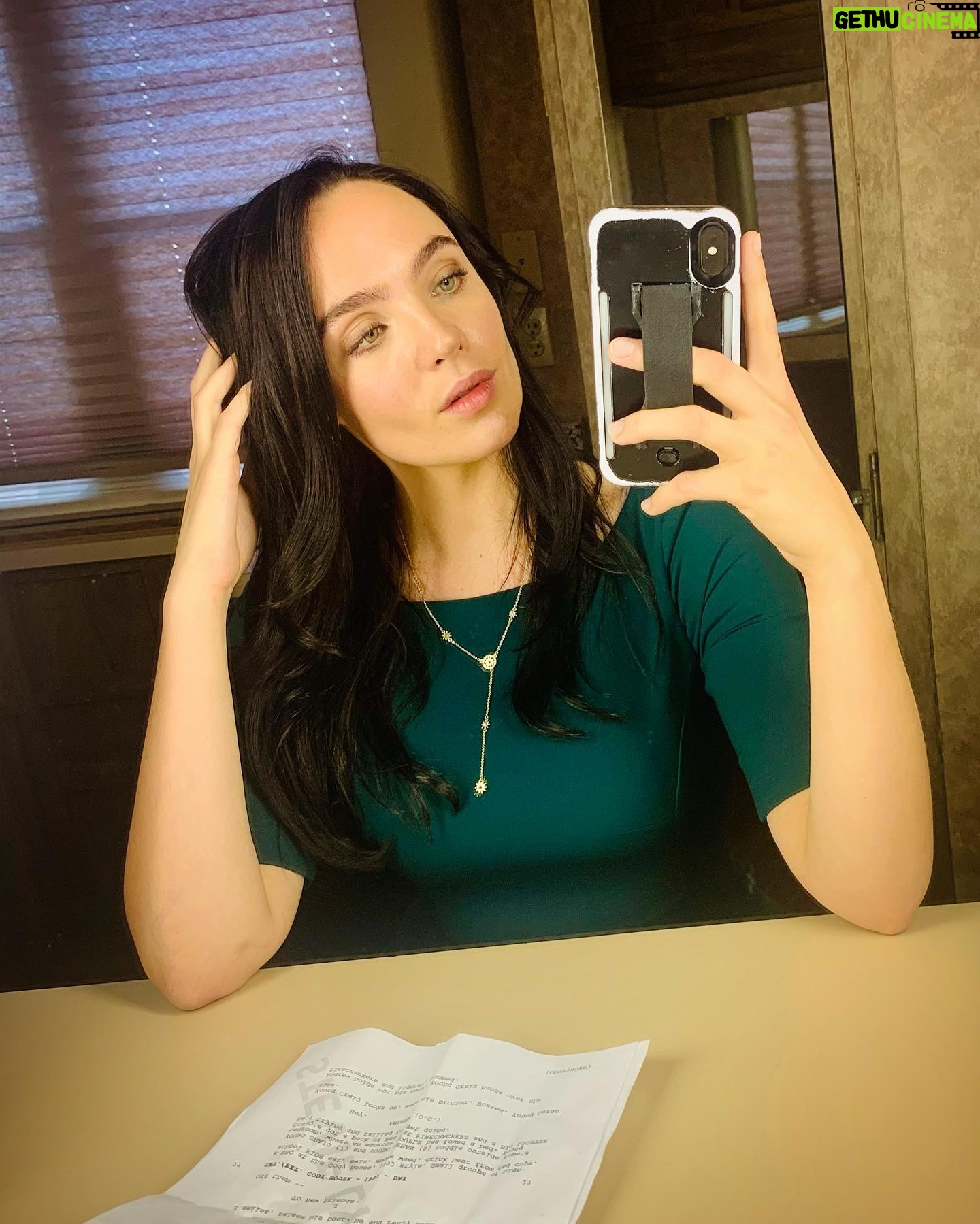 Stevie Lynn Jones - 1K Likes - My only goal, resolution…whatever you wanna call it….for this year is more of these! 😜 #trailerselfie