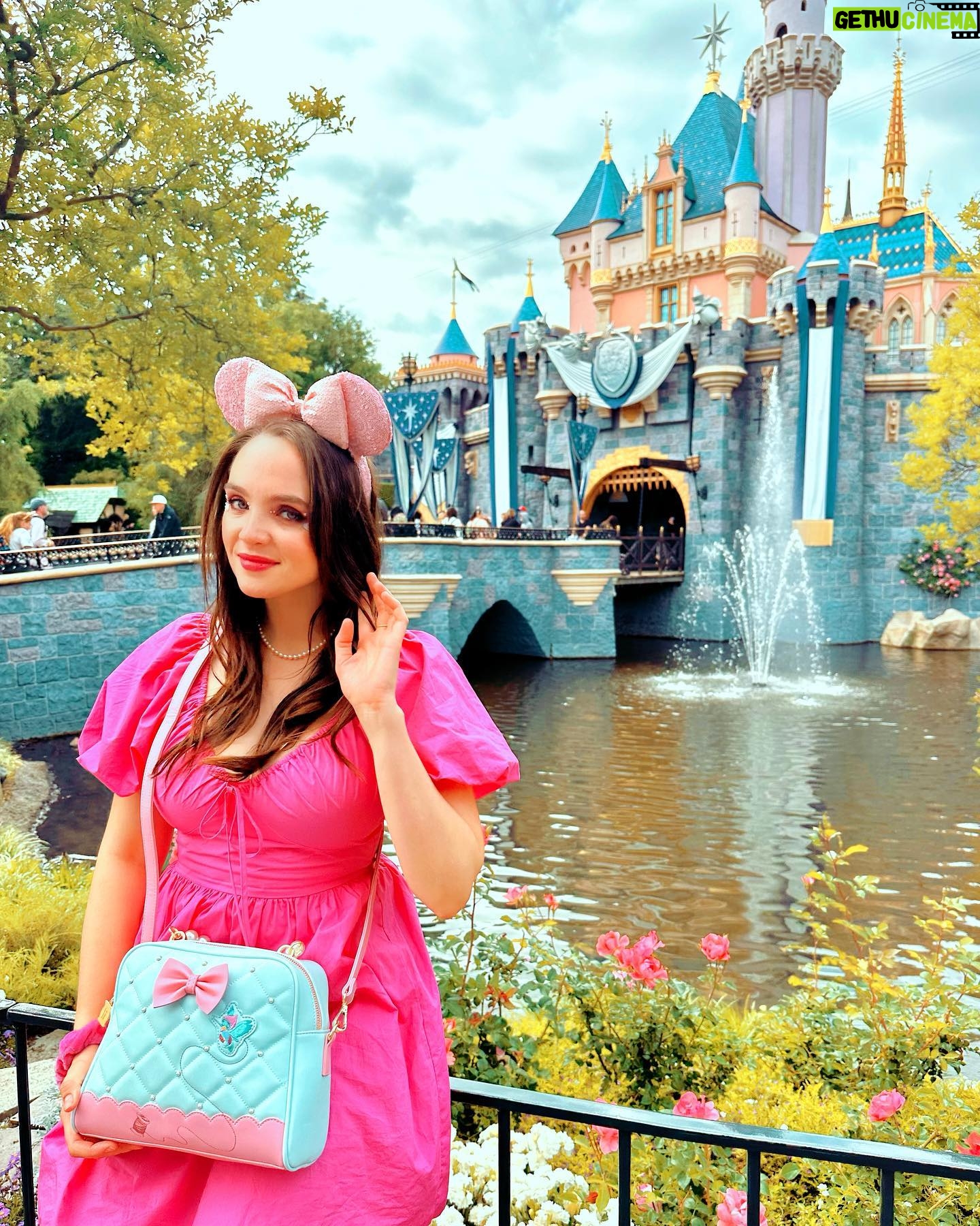 Stevie Lynn Jones - 1K Likes - There was a certain birthday this week and I wasn’t able to celebrate because IM BLACKED OUT ALL SUMMER. #notbitter #magickey #disneylandsbirthday #disney100
