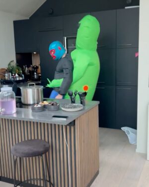 Stian Blipp Instagram - Eg e egentlig en ganske traust type på hjemmebane…..mange som tror eg bare kødder og styrer hjemme. Nope! Blitt voksen eg!