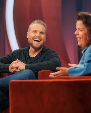 Stian Thorbjørnsen Instagram - Snubla innom programmet til Else her om dagen! Alltid like trevlig med den dama. Det kan dere se på tv ikveld klokka 21.30 ❤️ foto @c_ingebrigtsen
