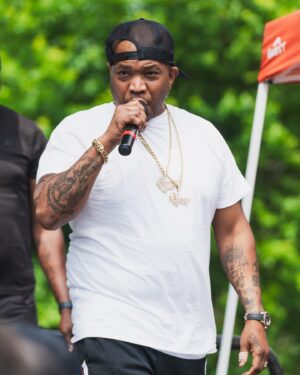 Styles P Instagram - CLIENT EVENT — Sharing a few moments from our client @elevationproject215’s Run It Back event where @stylesp brought the city out in closing the event. Before he hit the stage, we surprised him with a citation from The City of Philadelphia!

Although he had his juice bar grand opening earlier that morning AND @thelox concert that evening, Styles didn’t hesitate in allowing @thebelleagencypr to have an impromptu meet-and-greet with all of his supporters/fans AND listen to a few unsigned artists. He took a photo with every single person until the line was cleared (word to @doubt_x_belief).

Thank you so much, Styles!

📸 @chrismansfield_