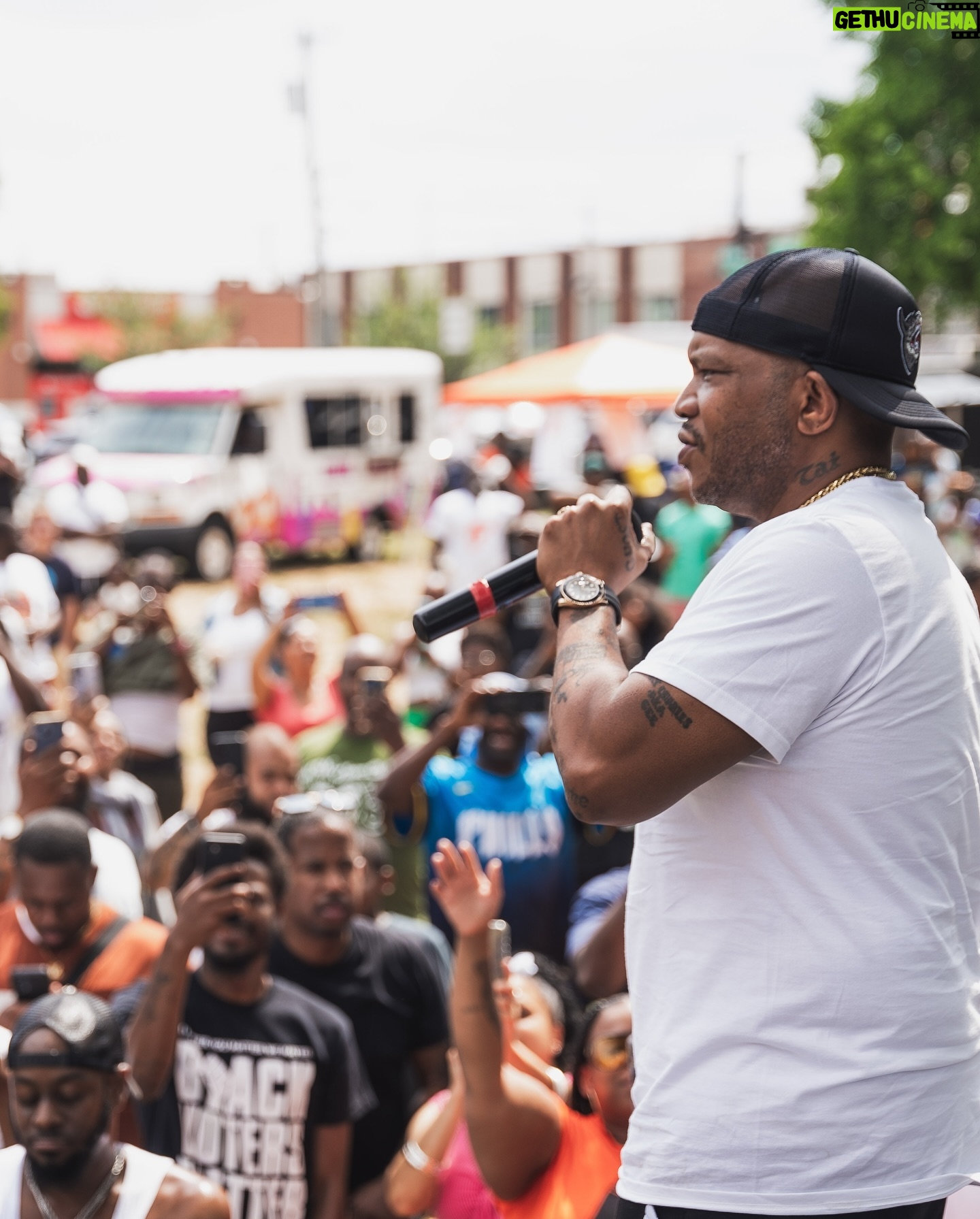 Styles P - 4.9K Likes - CLIENT EVENT — Sharing a few moments from our client @elevationproject215’s Run It Back event where @stylesp brought the city out in closing the event. Before he hit the stage, we surprised him with a citation from The City of Philadelphia!
Although he had his juice bar grand opening earlier that morning AND @thelox concert that evening, Styles didn’t hesitate in allowing @thebelleagencypr to have an impromptu meet-and-greet with all of his supporters/fans AND listen to a few unsigned artists. He took a photo with every single person until the line was cleared (word to @doubt_x_belief).
Thank you so much, Styles!
📸 @chrismansfield_