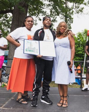 Styles P Instagram - CLIENT EVENT — Sharing a few moments from our client @elevationproject215’s Run It Back event where @stylesp brought the city out in closing the event. Before he hit the stage, we surprised him with a citation from The City of Philadelphia!

Although he had his juice bar grand opening earlier that morning AND @thelox concert that evening, Styles didn’t hesitate in allowing @thebelleagencypr to have an impromptu meet-and-greet with all of his supporters/fans AND listen to a few unsigned artists. He took a photo with every single person until the line was cleared (word to @doubt_x_belief).

Thank you so much, Styles!

📸 @chrismansfield_