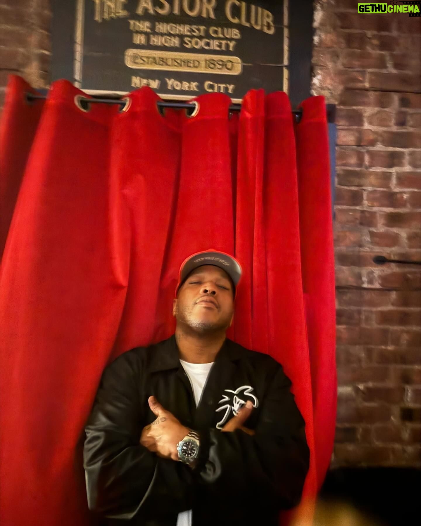 Styles P - 3.2K Likes - 😎😎😎😎 I’m cancel the schedule high !!! 🤦🏽😭😭😭😭Hanging with my bro ‘s. @adyingbreednyc @dannydankoht Some real hippy shit going on @astorclubnyc .. #rosin #hashholes #goodvibes