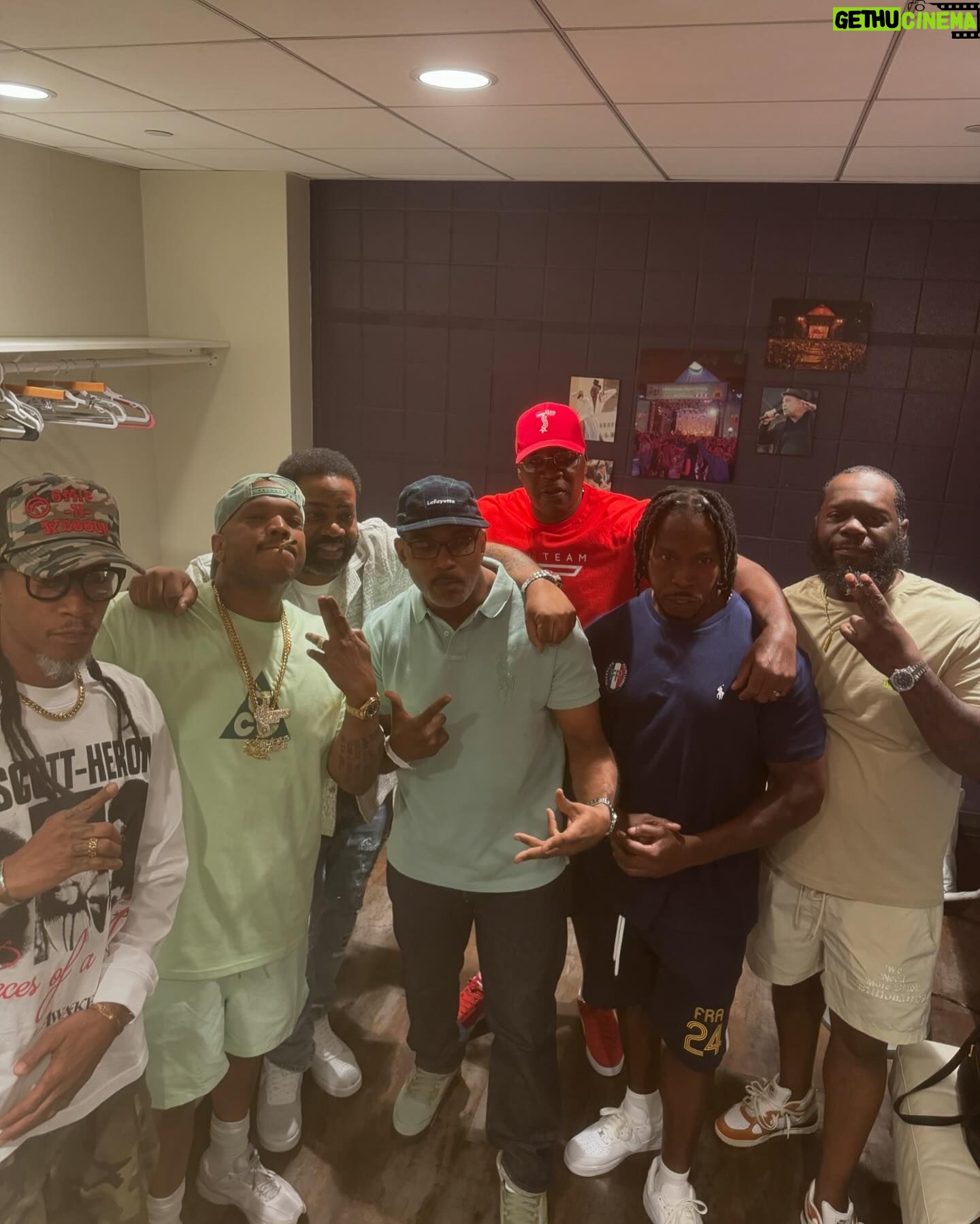 Styles P - 2.9K Likes - @generalsteele @xplargepro @lordfinesseditc @teksmokeelah @billydanzem.o.p @famem.o.p and myself chilling at the @pharoahemonch show … how lot of hip- hop was chilling at Lincoln center !!!