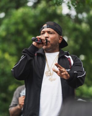 Styles P Instagram - CLIENT EVENT — Sharing a few moments from our client @elevationproject215’s Run It Back event where @stylesp brought the city out in closing the event. Before he hit the stage, we surprised him with a citation from The City of Philadelphia!

Although he had his juice bar grand opening earlier that morning AND @thelox concert that evening, Styles didn’t hesitate in allowing @thebelleagencypr to have an impromptu meet-and-greet with all of his supporters/fans AND listen to a few unsigned artists. He took a photo with every single person until the line was cleared (word to @doubt_x_belief).

Thank you so much, Styles!

📸 @chrismansfield_