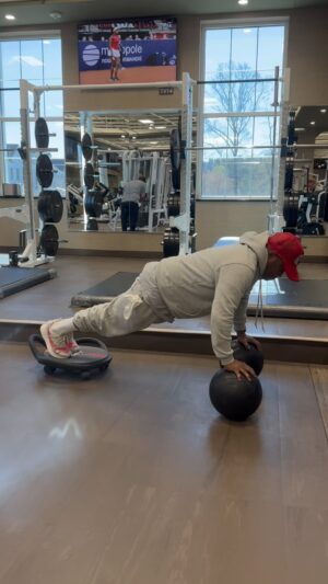 Styles P Instagram - Slowly but surely !!! Just working on a better me .. you can’t stop me !!!😎🦾✌🏽