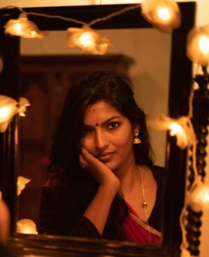 Subathra Robert Instagram - Miroir,miroir.... clicked by selvaprasanthakumar