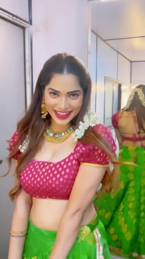Subhashree Rayaguru Instagram - #trend 

Trendingreel trend explore instagram
#trendingreel #trendingsong #explore #explorepage #subhashree #subbu