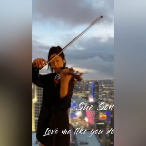 Sue Son Instagram - This is one of my favourite tracks by Ellie Goulding! I hope you guys like it.

#elliegoulding #lovemelikeyoudo #losangeles #lasvegas #violinist 🎻 
🎥 @eunice_jung ❤️
