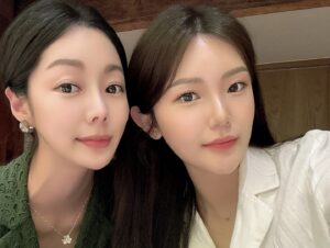 Sue Son Instagram - With my gorgeous darling sissy @sarahykim_ ❤️
Thanks for always being there for me 🙏 
#소수헌 #스시 #sushi #omakase 🍣