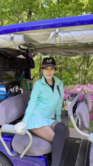 Sue Son Instagram - 👗 @horn_garment_korea 🥰
📸 @sarahykim_ ❤️