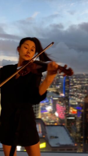 Sue Son Instagram - This is one of my favourite tracks by Ellie Goulding! I hope you guys like it. 🎻