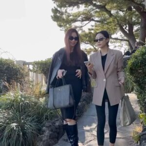 Sue Son Instagram - One fine day in Jeju Island with @fantajia._.a 👼