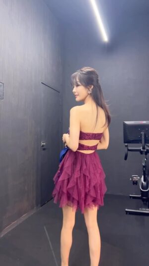 Sue Son Instagram - To be continued.. 🎻🎵

#SueSon
#손수경
#Violinist 🎻