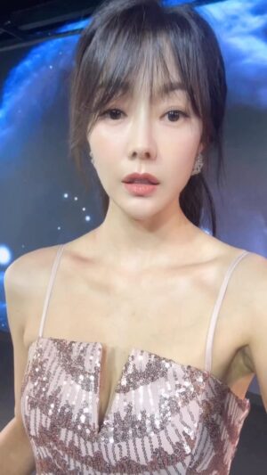 Sue Son Instagram - 🎥🎻 Coming Soon

#SueSon #손수경