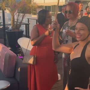 Sufe Bradshaw Instagram - What a wonderful time at #ladidavibes  @slsbeverlyhills Thank you @commchicklana for the lovely invitation. 
This new restaurant is incredible. 😄
♥️✨♥️✨🥂

#summertime #rooftopfun