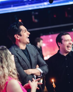 Sugar Sammy Instagram - Ne manquez pas la demi-finale ce soir ainsi que la grande finale de La France a un incroyable talent en direct vendredi sur M6 🏆 Qui va gagner? 

🎤 🇨🇦🇺🇸On vient d’ajouter de nouvelles dates à Montréal et Gatineau en 2024, en plus d’autres villes de la tournée nord-américaine. 🇫🇷 Inscrivez-vous sur mon site pour recevoir un mail lorsque une tournée européenne sera annoncée.

#sugarsammy #lfauit @incroyabletalent_off @m6officiel #lafranceaunincroyabletalent