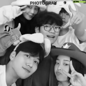 Suh Dong-hyun Instagram - #밤이되었습니다 
소중한 추억 중 하나🦫