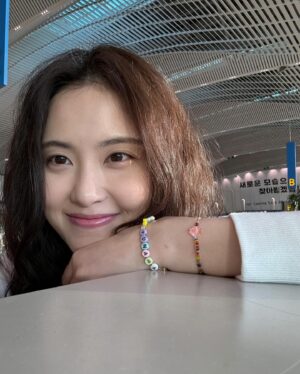 Suh Yun-a Instagram - ✈️🇻🇳✨
비행기 안에서 북두칠성을 봤어요