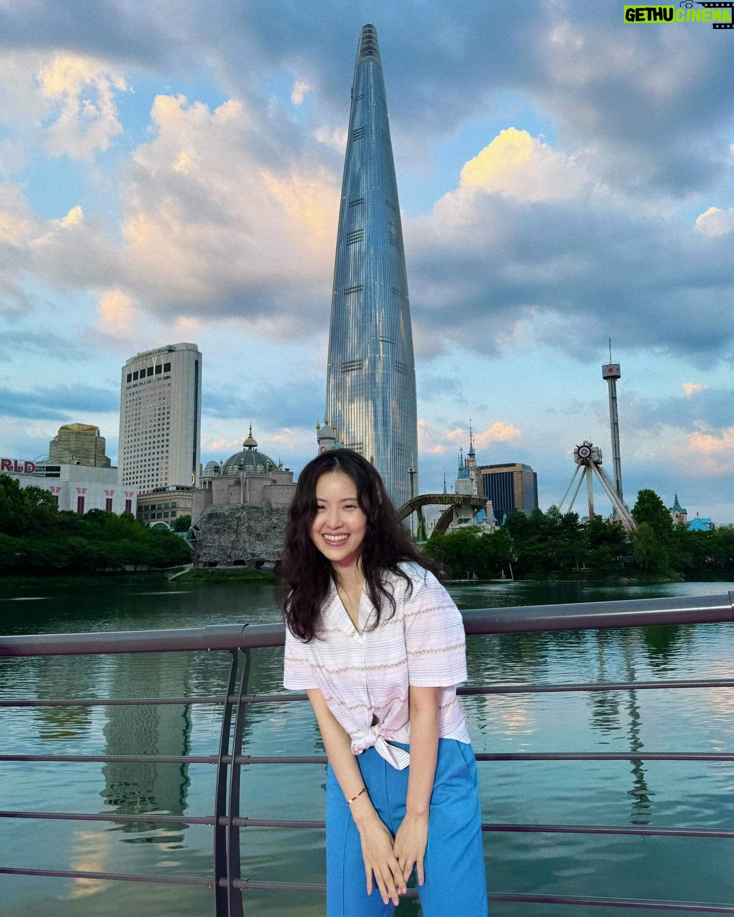 Suh Yun-a - 3 Likes - 분더캄머 너무 좋아🩵💗🌈
@wnderkammer_official @wnder_k_shin