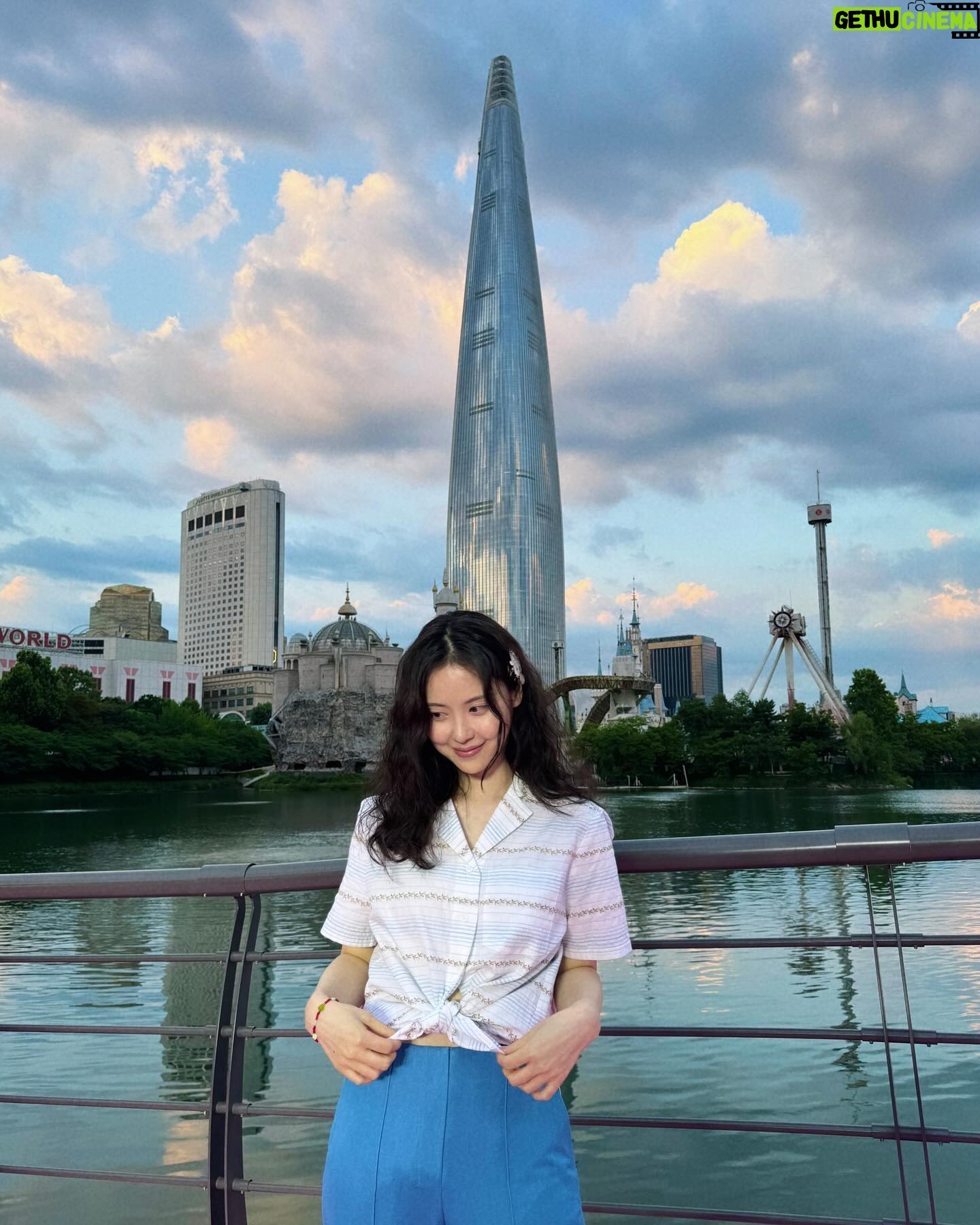 Suh Yun-a - 3 Likes - 분더캄머 너무 좋아🩵💗🌈
@wnderkammer_official @wnder_k_shin
