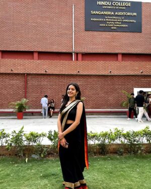 Suhani Sethi Instagram - 🌟