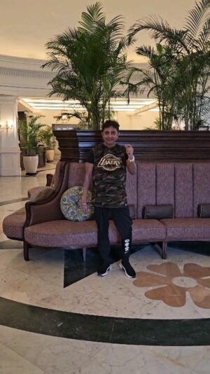 Sukhwinder Singh Instagram - रात कटती नहीं , गिन-गिनके तारे…

#musiclover #musicconnects #musicreels #musicvideos