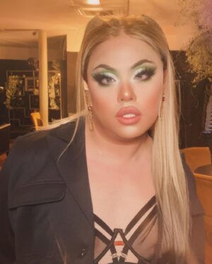 Sum Ting Wong Instagram - I made it to Sunday, now to sit in silence for an entire week lol huge thanks to @eaglemanchester yall were incredible xx
